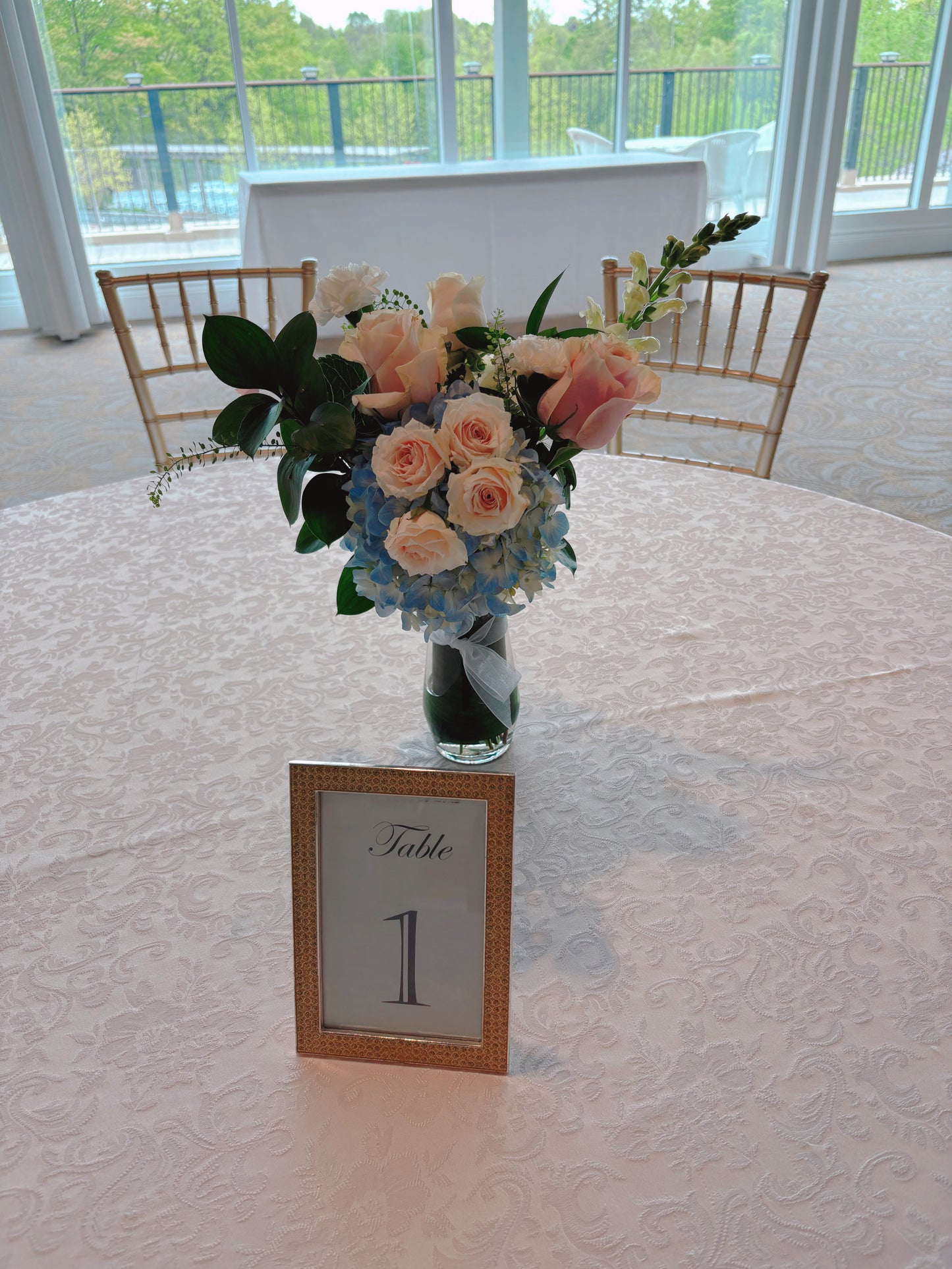 On Point Centerpieces