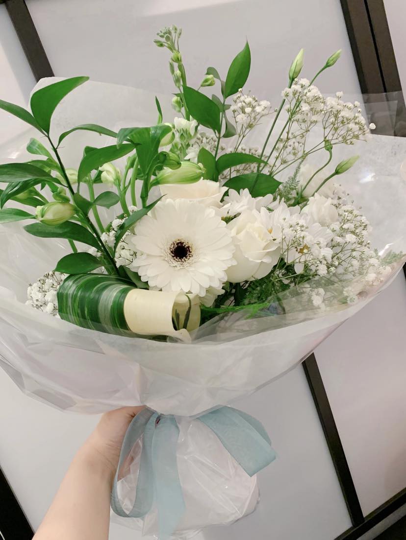 Elegant White Bouquet