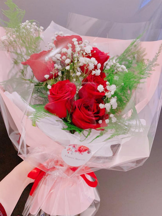 Classic & Perfect Rose Bouquet (5 Stems)