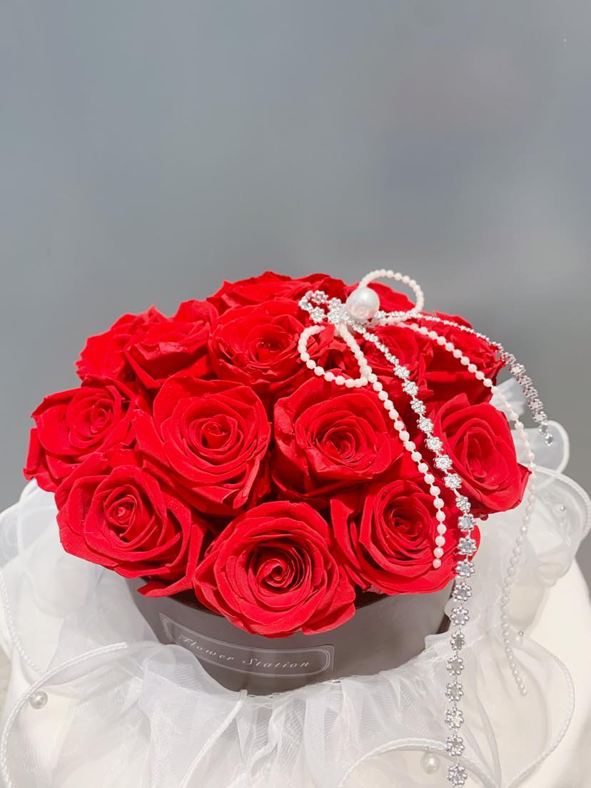 Everlasting Rose Love Box